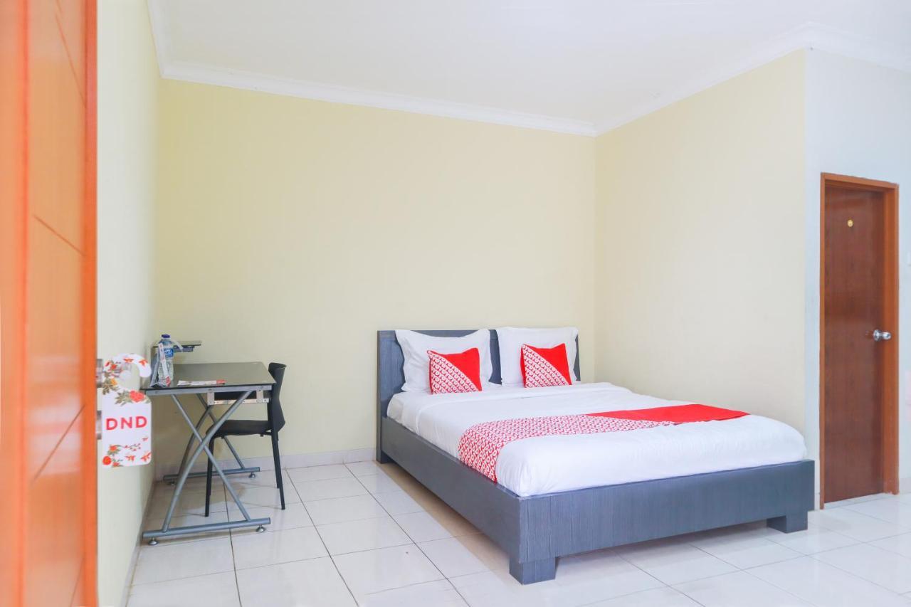 Oyo 2196 Ss Homes Jakarta Bagian luar foto