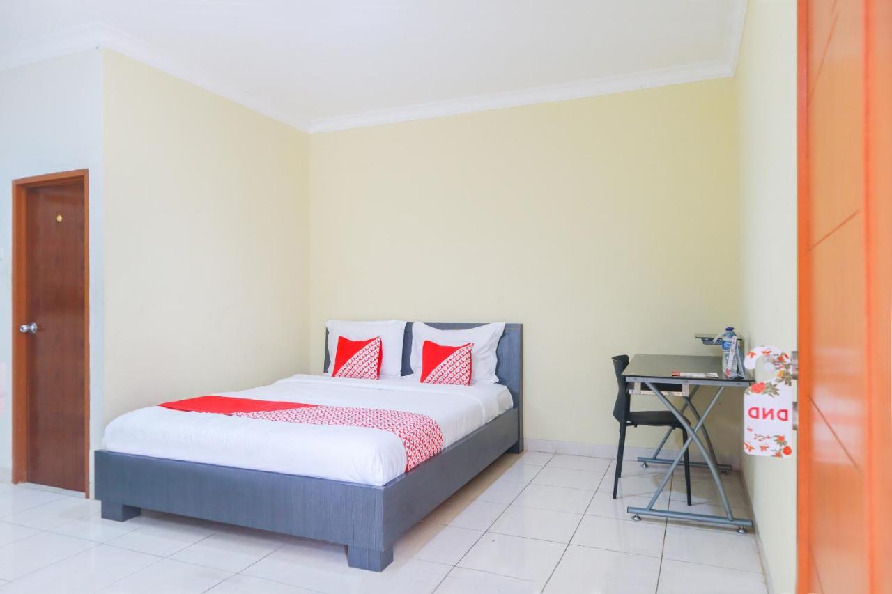 Oyo 2196 Ss Homes Jakarta Bagian luar foto