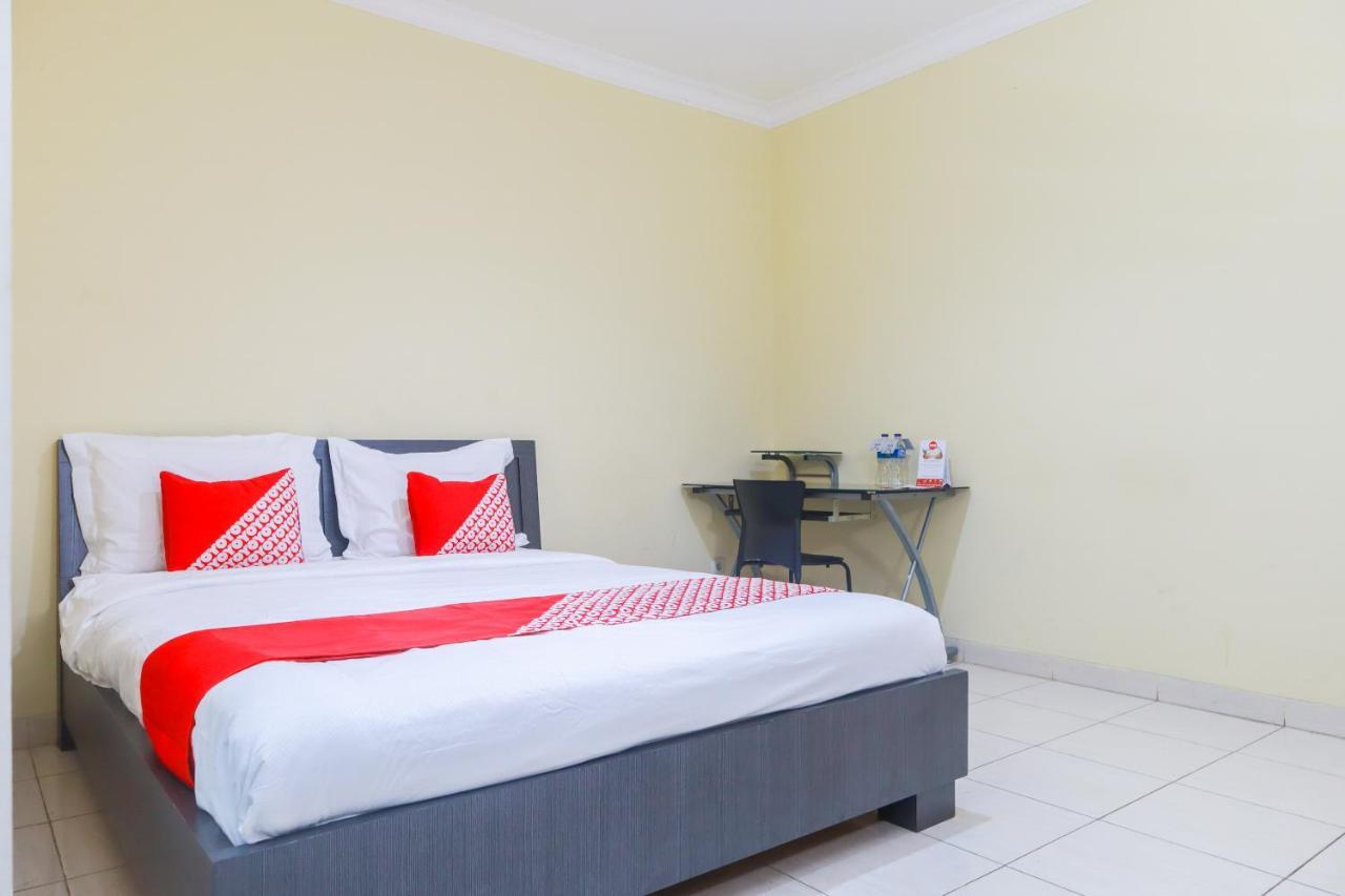 Oyo 2196 Ss Homes Jakarta Bagian luar foto